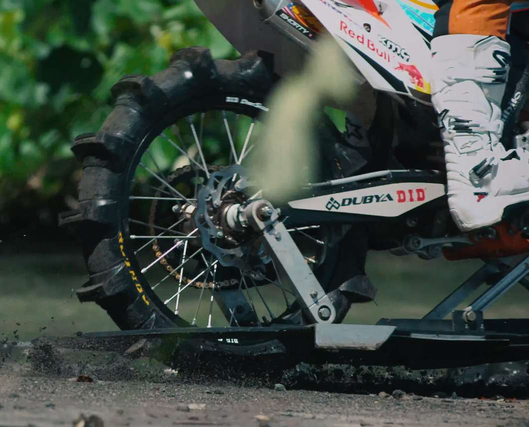 dirt-bike-surf-2